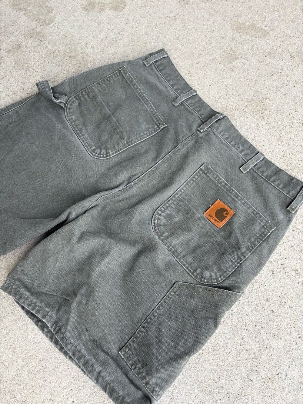 Vintage 2000 Baggy Carhartt Moss Green B25 MOS Carpenter Shorts 38 - Picture 2 of 4